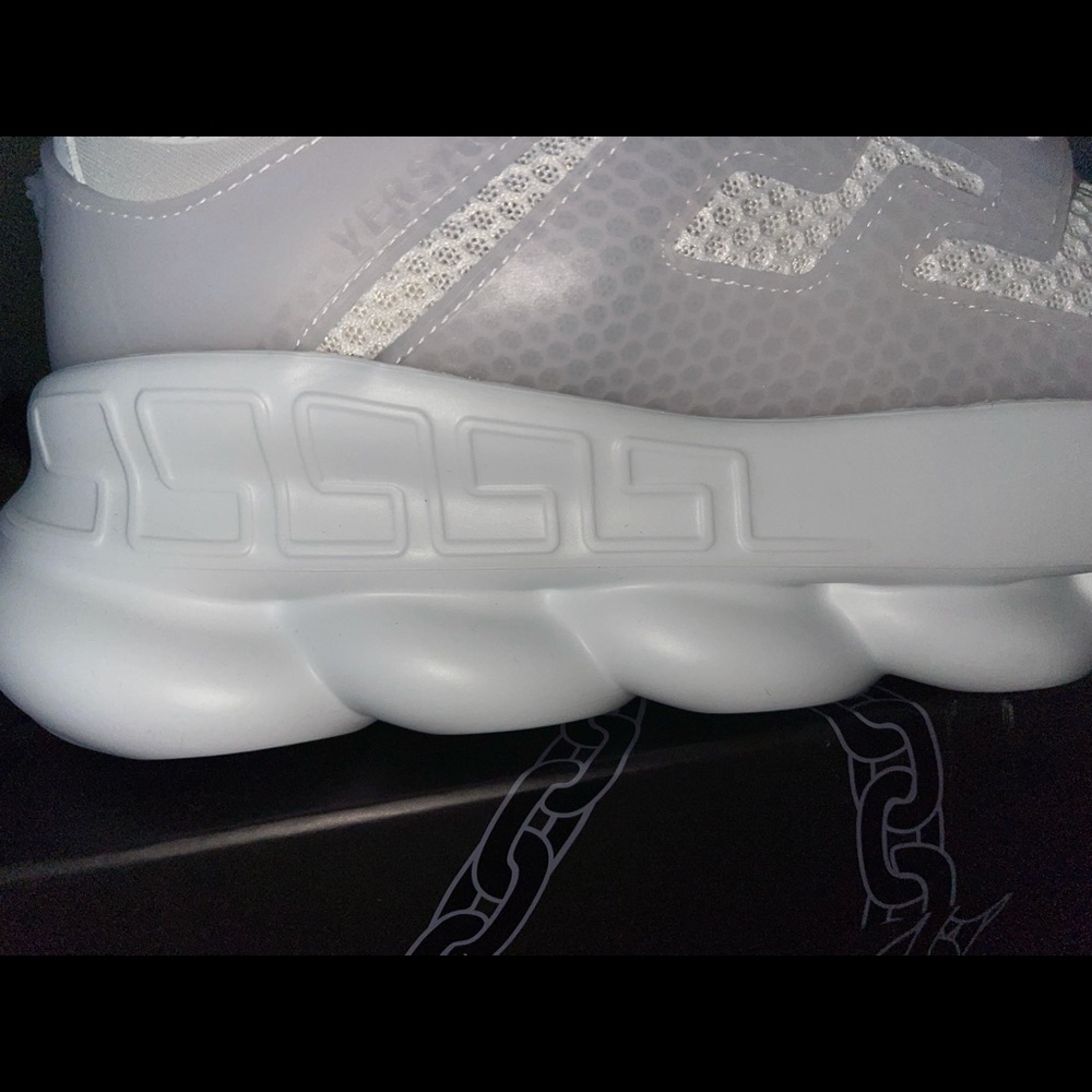 BNIB women’s VERSACE chain reaction size 41 - Picture 6 of 7
